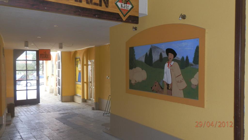 Penzion Marina Pri Slovenskej Restauracii Brezno Oda fotoğraf
