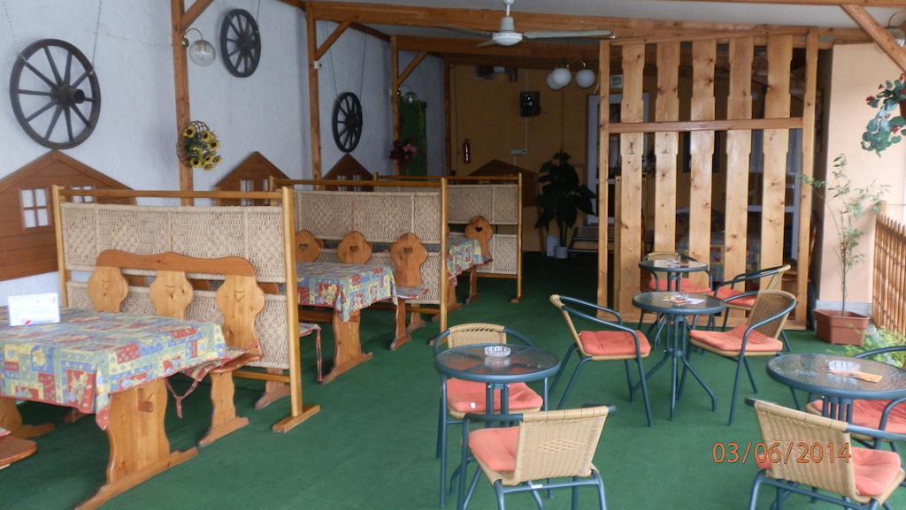 Penzion Marina Pri Slovenskej Restauracii Brezno Oda fotoğraf
