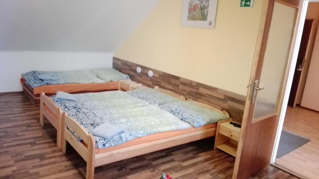 Penzion Marina Pri Slovenskej Restauracii Brezno Dış mekan fotoğraf