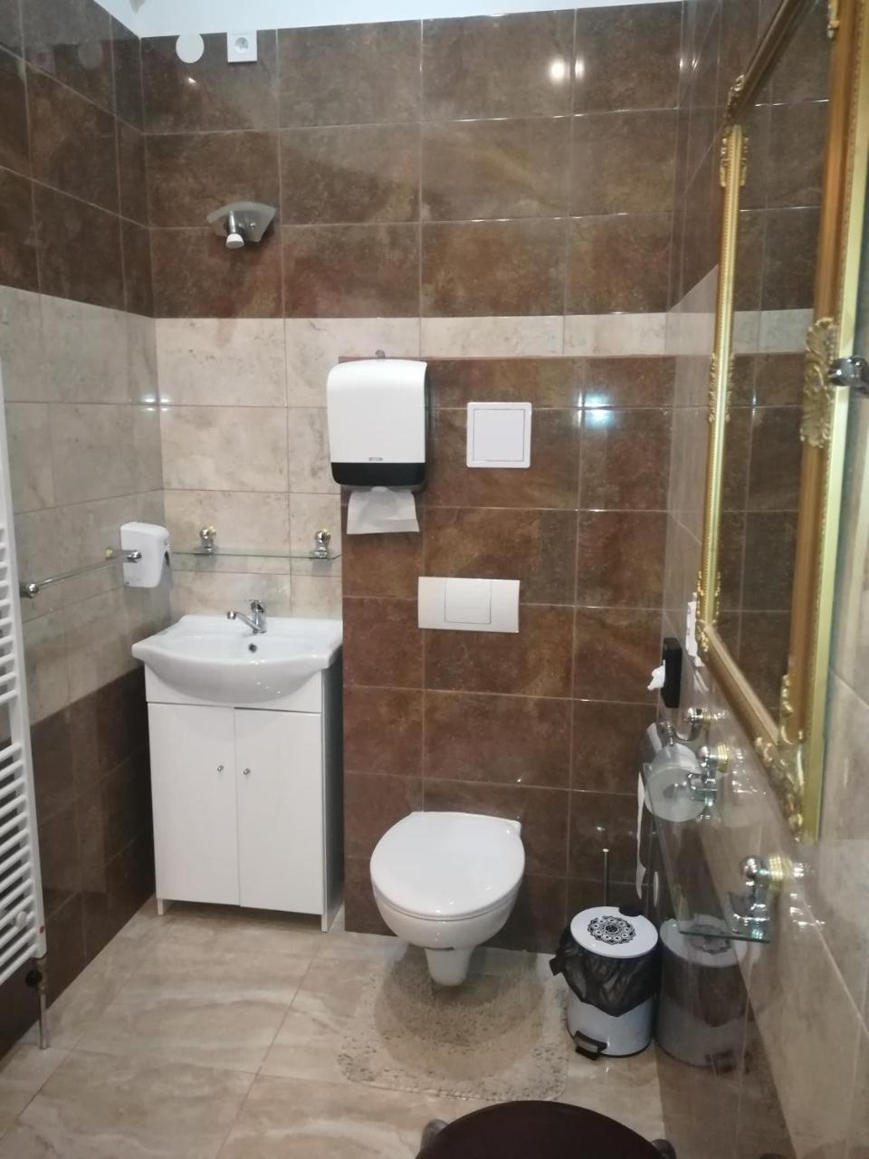 Penzion Marina Pri Slovenskej Restauracii Brezno Dış mekan fotoğraf